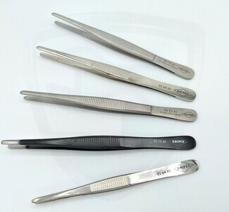 Tweezers